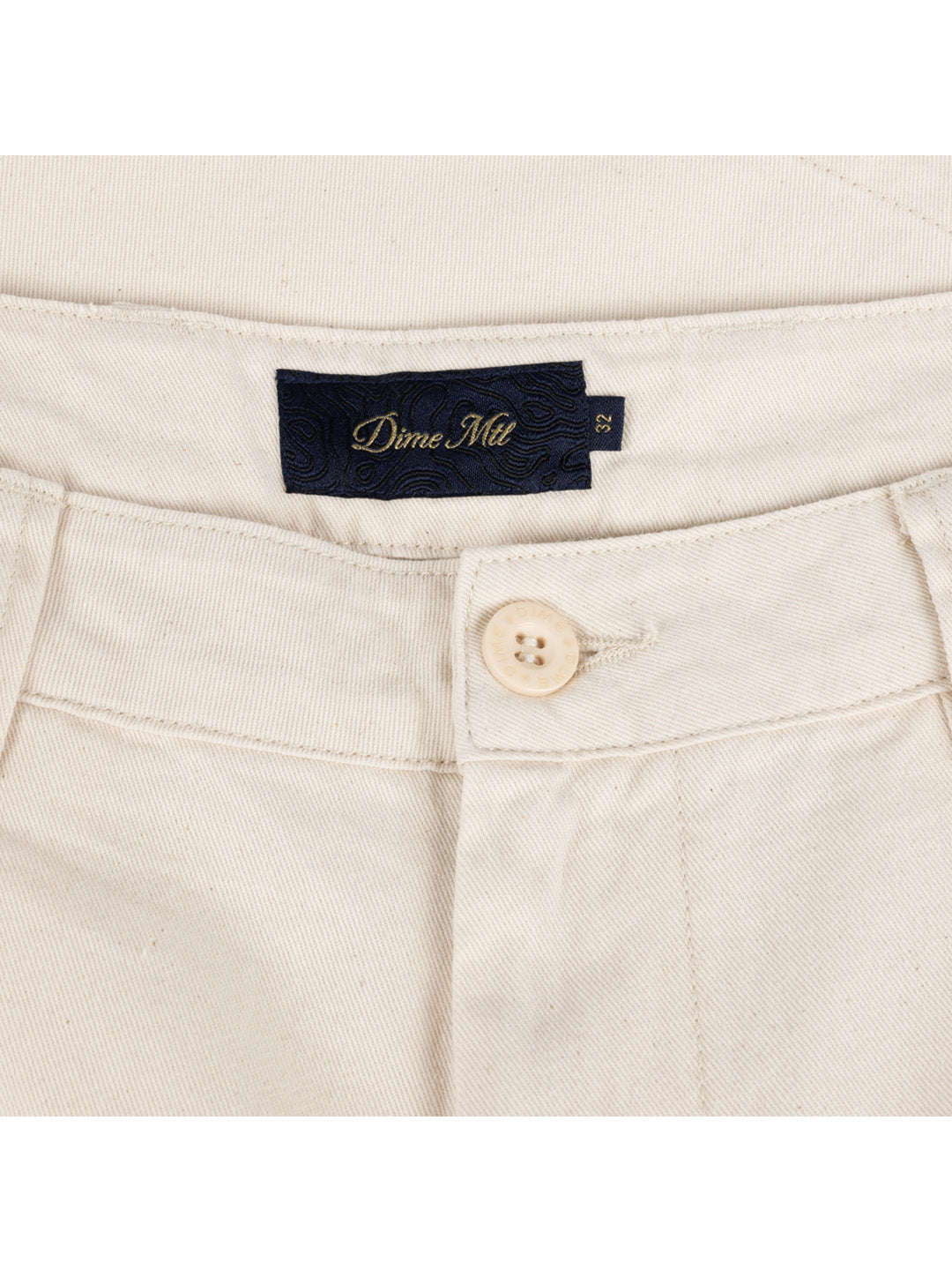 Baggy Chino Shorts Cream